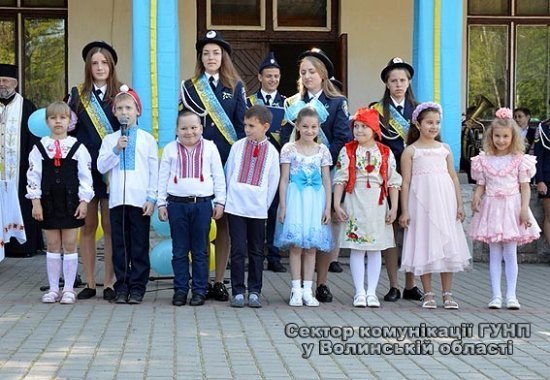 Очільник нацполіції області привітав ліцеїстів з останнім дзвоником. ФОТО