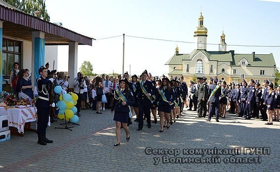 Очільник нацполіції області привітав ліцеїстів з останнім дзвоником. ФОТО