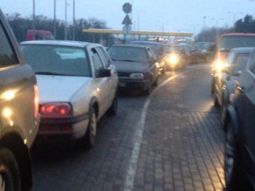 На  «Ягодині» сьогодні знову черга