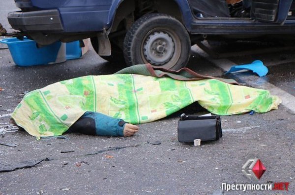 «Жигулі» врізалось в бетономішалку ‒ авто розлетілося на шматки. ФОТО