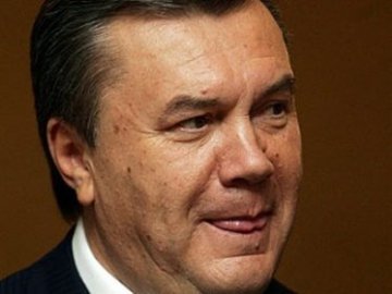 Росія «гальмує» затримку Януковича та Захарченка