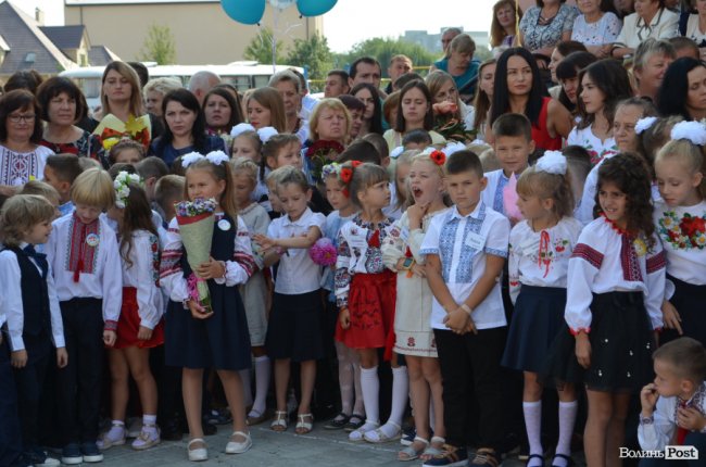 Під гаслом «Вперше»: луцька школа №27 відкрила свої двері. ФОТОРЕПОРТАЖ