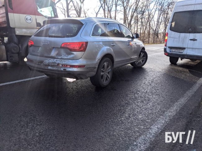 На волинській трасі трапилась ДТП за участю чотирьох автівок. ФОТО