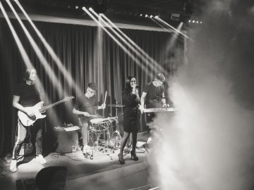 8 березня в George’s Club гостей розважатиме кавер-гурт*