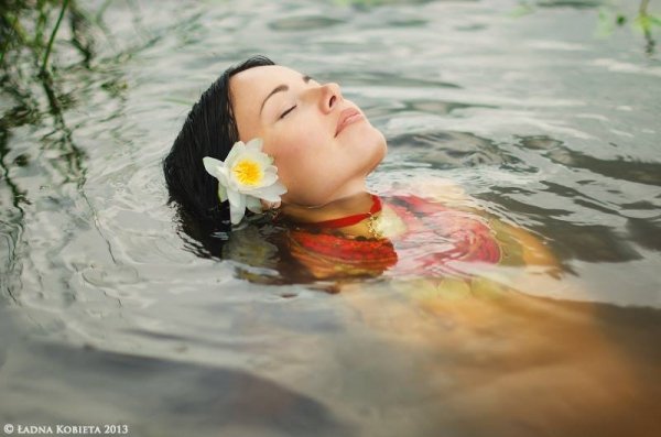 Інтернет «порвала» українська етнічна еротика. ФОТО