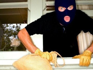 Крав усе, що міг винести: на Волині судитимуть серійного злодія