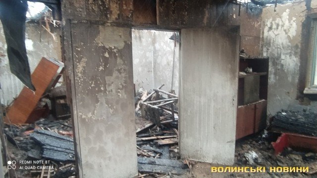 У багатодітної сім'ї згорів будинок, у який вона хотіла заселитися: необхідна допомога. ФОТО