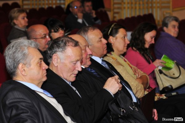 У Луцьку відомий політик і дипломат презентував нову книгу. ФОТО