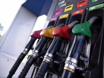 У гонитві за дешевим пальним: на Волині шахраї масово «кидають» водіїв