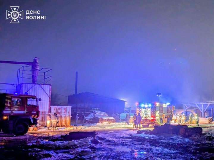 У Луцьку вночі горіла господарська споруда