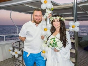 Рівнянин одружився під водою на затопленому кораблі. ВІДЕО