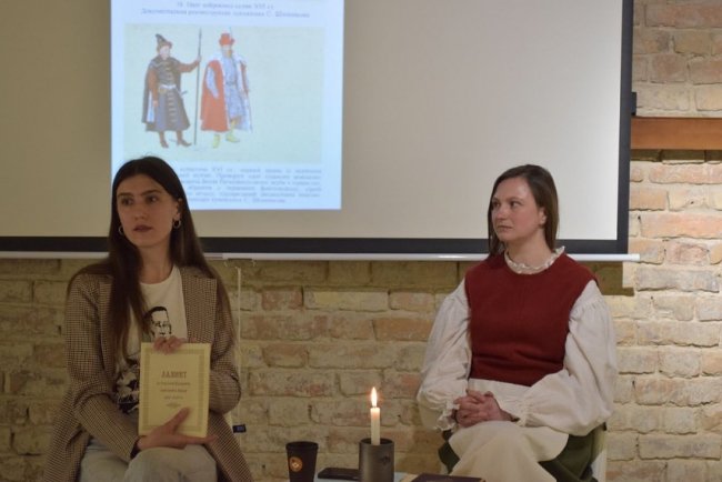 Як віршували у місті 400 літ тому: лучани на творчій майстерці спробували себе  в ролі поетів того часу 