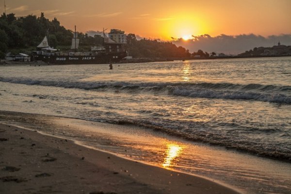 Автор - Роздобутько Павло