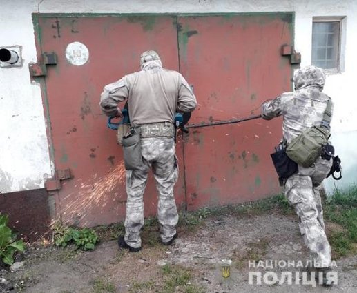  Викрили банду, яка продавала на Волині крадені в Європі елітні авто