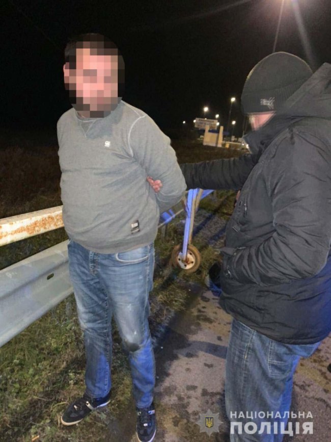 На Рівненщині волинські поліцейські затримали злочинну групу, яка «промишляла» на території трьох областей. ФОТО