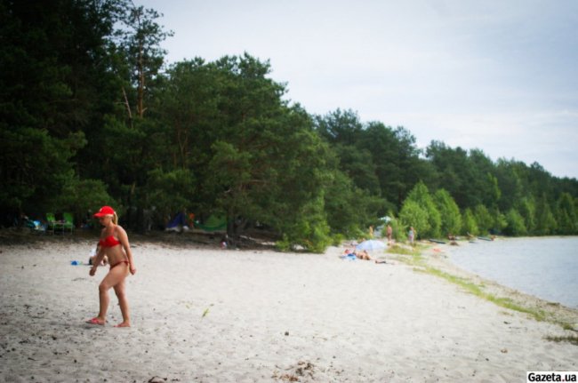 «Буйні мєсні, Кім Чин Ін і верба з дупи»: як столичні журналісти відпочивали на Шацьких озерах.ФОТО