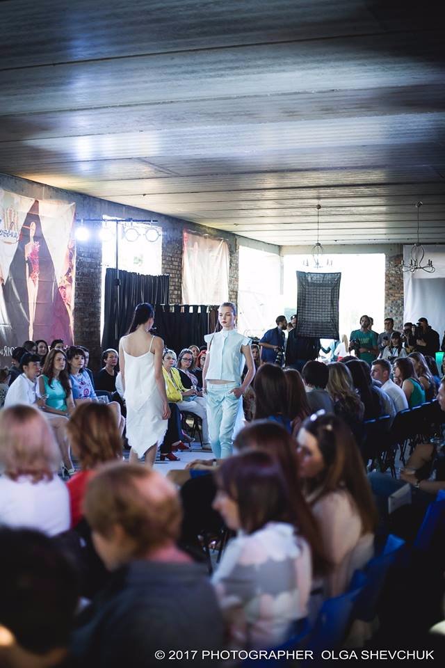 Другий день Lutsk Fashion Weekend: як будівництво перетворили на модний подіум