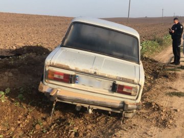 На Волині з подвір'я викрали автомобіль 