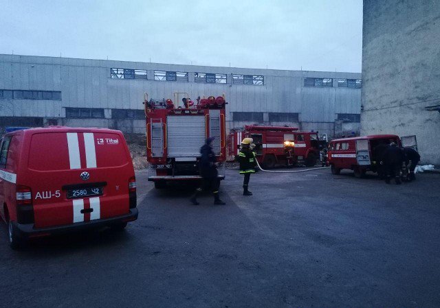 Деталі пожежі у Луцьку на Карбишева: евакуювали 15 людей