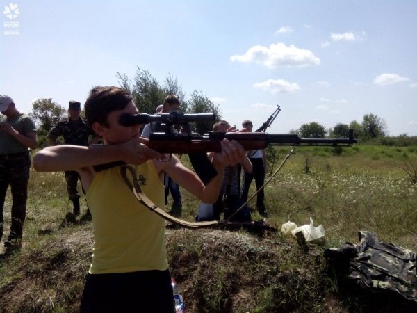 «Пригоди» волинських активістів на полігоні. ФОТО