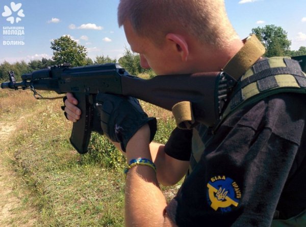 «Пригоди» волинських активістів на полігоні. ФОТО