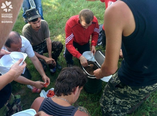 «Пригоди» волинських активістів на полігоні. ФОТО