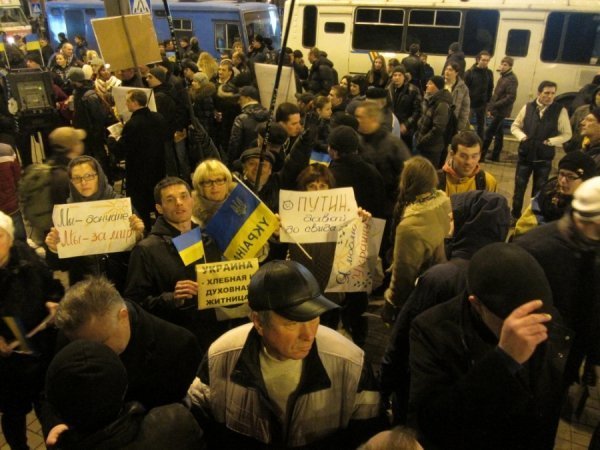 Безлади у Донецьку. ФОТО. ВІДЕО