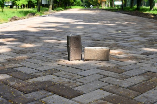 Ресторани, офіси, житлові комплекси: бруківка LeBruk для тих, хто вміє рахувати гроші*