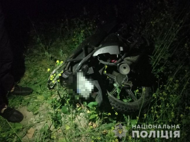 На Волині мотоцикліст злетів у кювет