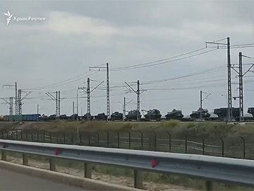 Росія перекидає до окупованого Криму нову партію важкої військової техніки, – СтратКом ЗСУ 