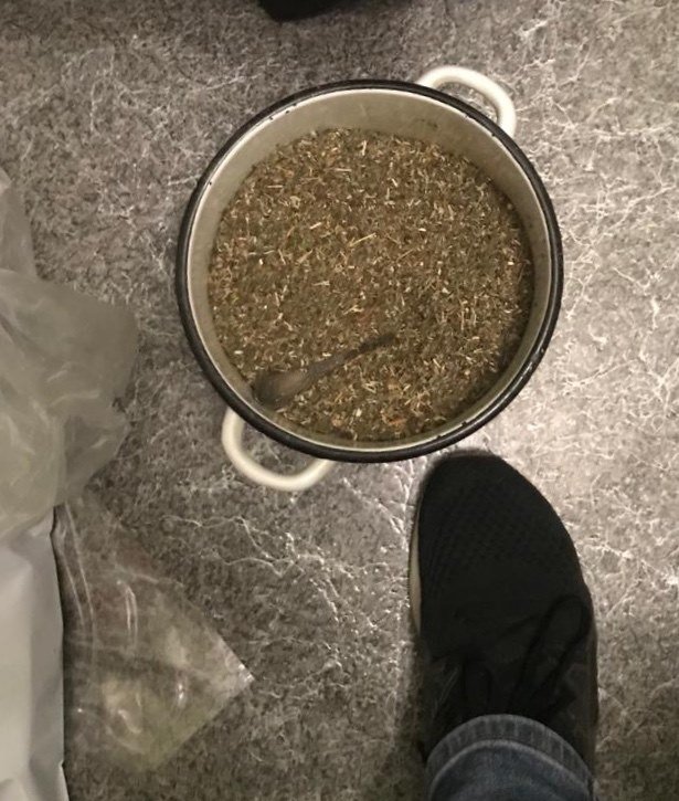 Луцькі поліцейські спіймали наркодилера-оптовика: деталі. ФОТО