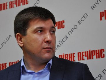 Спалили автівку, якою їздив екс-голова Рівненської облради