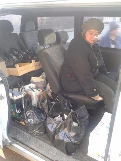 Луцькі бібліотекарі передали бійцям подарунки від Святого Миколая. ФОТО