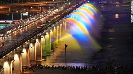 Banpo Moonlight Rainbow Fountain (Сеул)