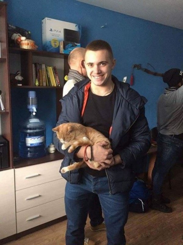 Голі та з котиками: луцькі спортсмени знялися для благодійного календаря