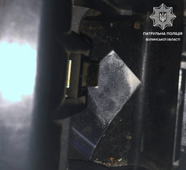 У Луцьку затримали чоловіка «під кайфом», який мав при собі наркотичні речовини. ФОТО