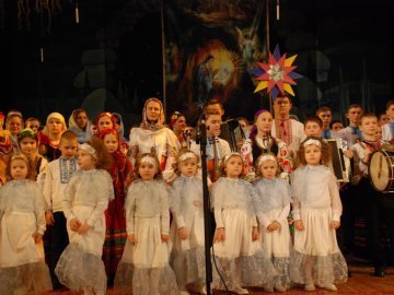 Волинські священики прозвітували, кому передали 110 тисяч