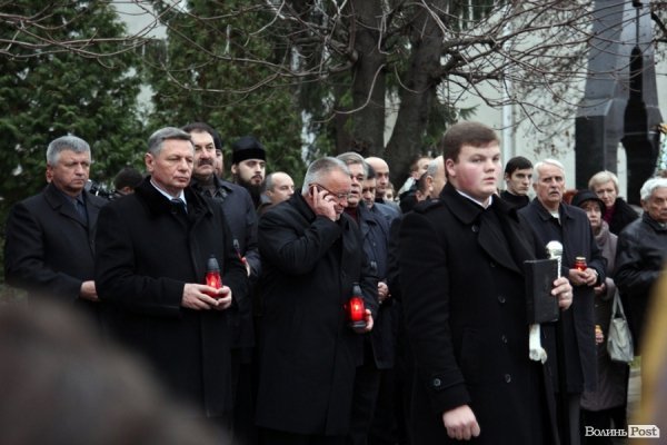 Як Луцьк вшановував жертв Голодомору. ФОТО