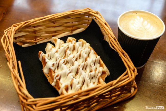 Бельгійська вафля, італійська кава і кленовий сироп: чим пригощають локації «Coffee & Gelato»*