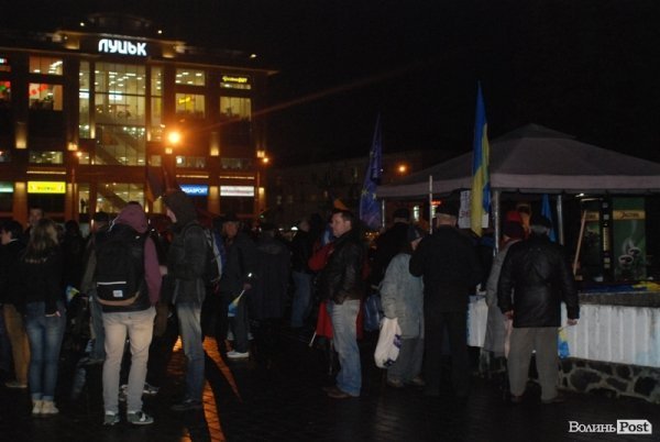 У Луцьку відбувся авто-, велопробіг в підтримку Євромайдану. ФОТО