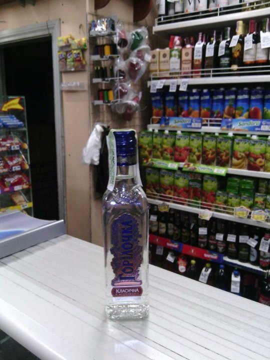 У Луцьку на Дубнівській вночі продають заборонений алкоголь