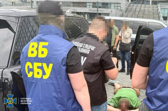 Посадовиця Торгово-промислової палати вимагала 100 тисяч євро у виробника дронів, - СБУ