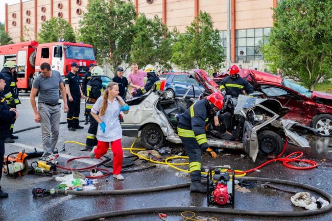 Жахлива аварія у Дніпрі: загинула сім'я з дитиною. ФОТО