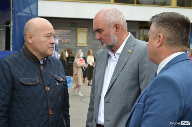 Від мініатюрних тістечок до величезних гойдалок: у центрі Луцька – свято професійної освіти. ФОТО