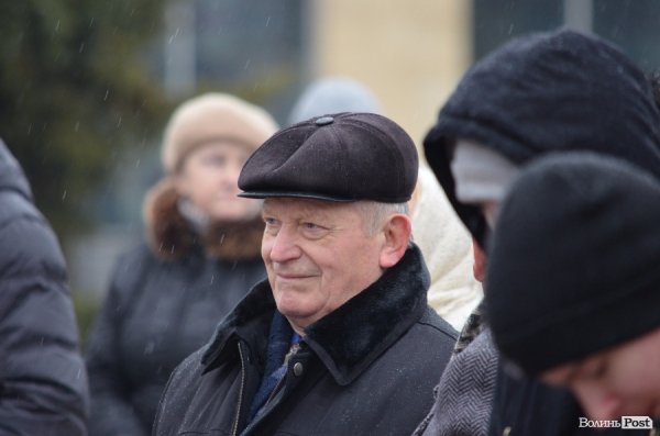 Віче на Театральному майдані: резолюція. ФОТО. ОНОВЛЕНО