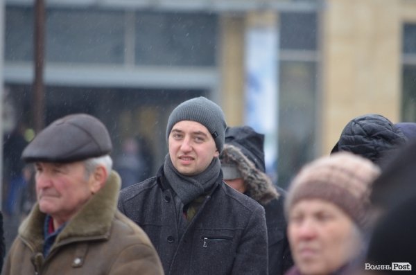 Віче на Театральному майдані: резолюція. ФОТО. ОНОВЛЕНО
