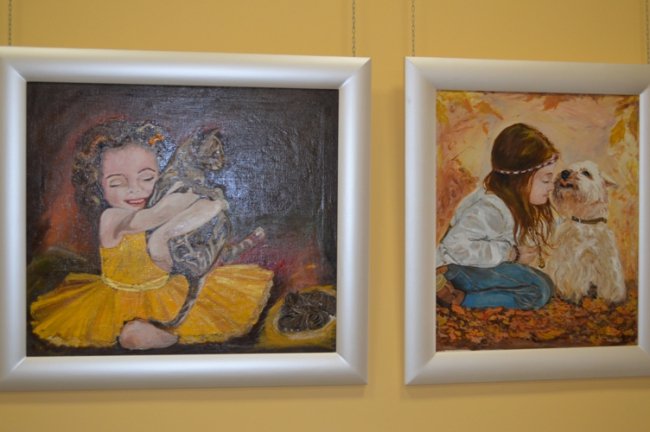 Анонімний меценат з Нідерландів виставив свої картини у Ковелі