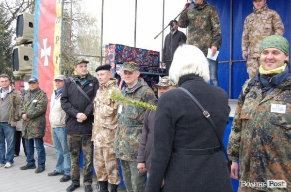 У Луцьку – святкове віче. ФОТО