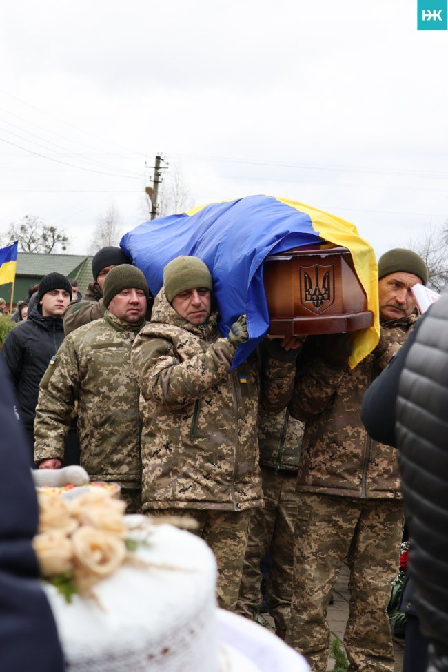 У 20 років життя обірвала війна: на Волині попрощалися з молодим Героєм Костянтином Масюком