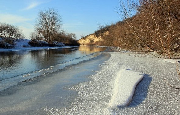 На річковому льоду